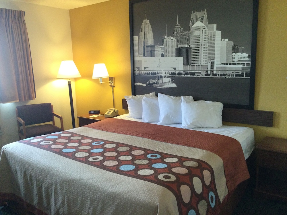 Super 8 By Wyndham Canton/Livonia Area 10/20