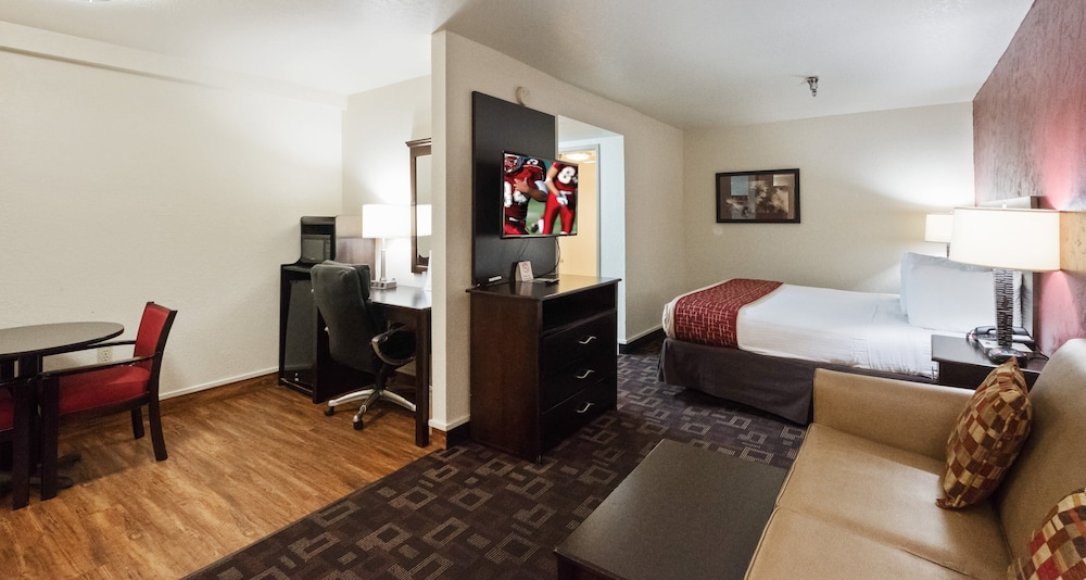 Red Roof Inn Oklahoma Airport - I-40 W/Fairgrounds 24/31