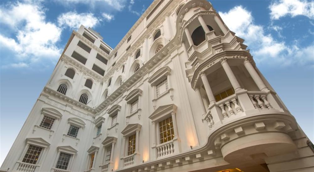 Luxus Grand Hotel in LAHORE