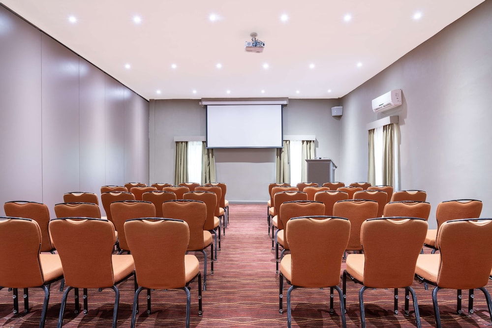Radisson Blu Mammy Yoko Hotel Freetown 47/58