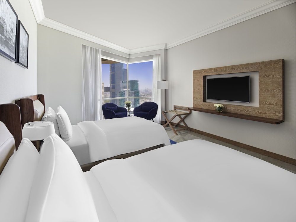 FAIRMONT, TWIN BEDS