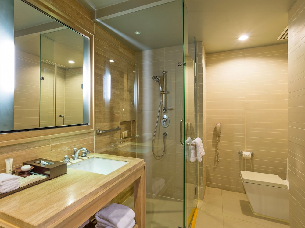 غرفة كلوب بريميوم بسرير كينج بإطلالة على البحر، Dusit Thani Krabi Beach Resort 9/10