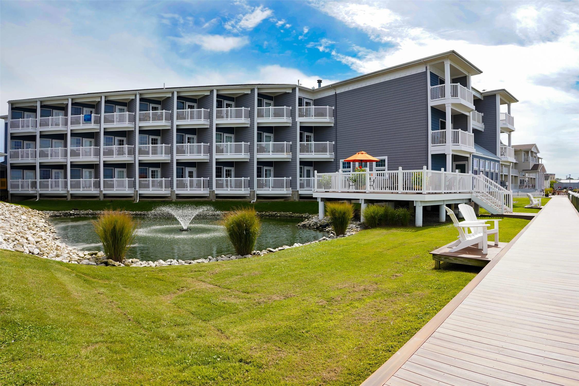 Comfort Suites Chincoteague Island Bayfront Resort 21/25