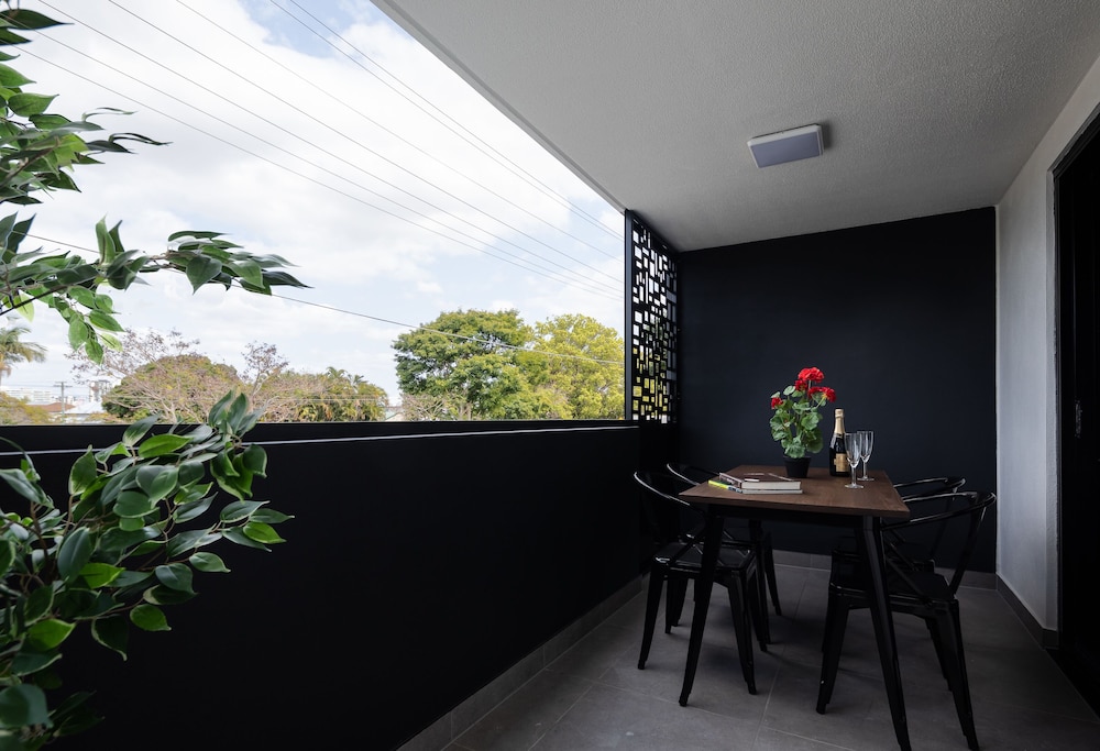 Ascot Budget Inn 66/77