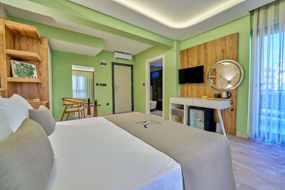 Der Inn Hotel Lara 37/58