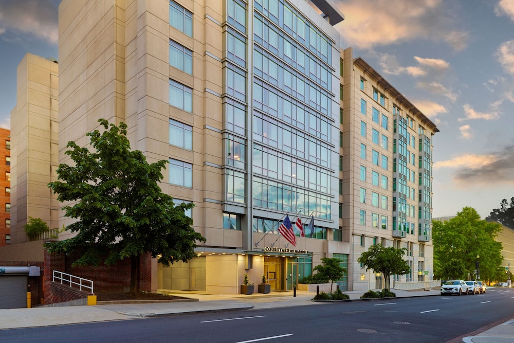 Courtyard Washington Dc Foggy Bottom 41/50