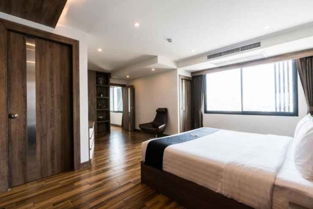 Junior Suite, King Bed