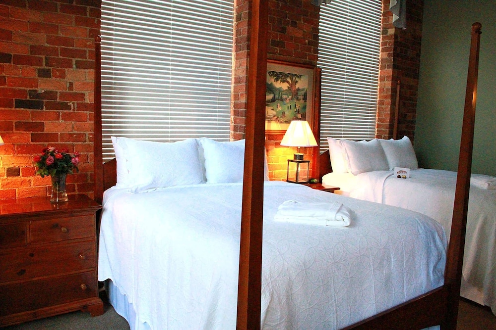 The Historic Brookstown Inn, Trademark Collection by Wyndham 16/72