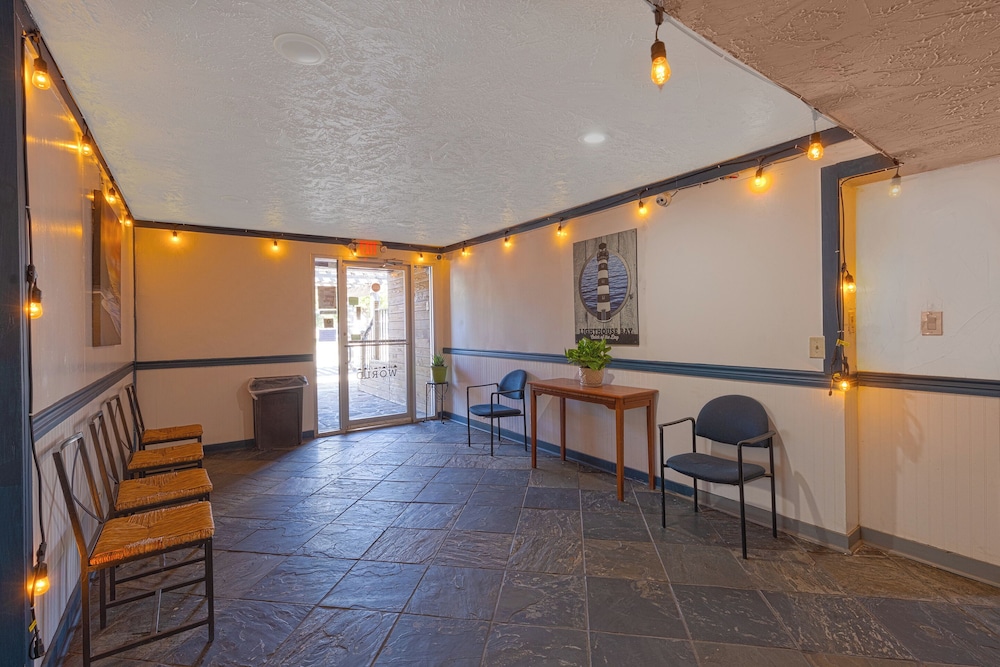 Hotel Houston, TX near Medical Center/NRG Stadium 28/39