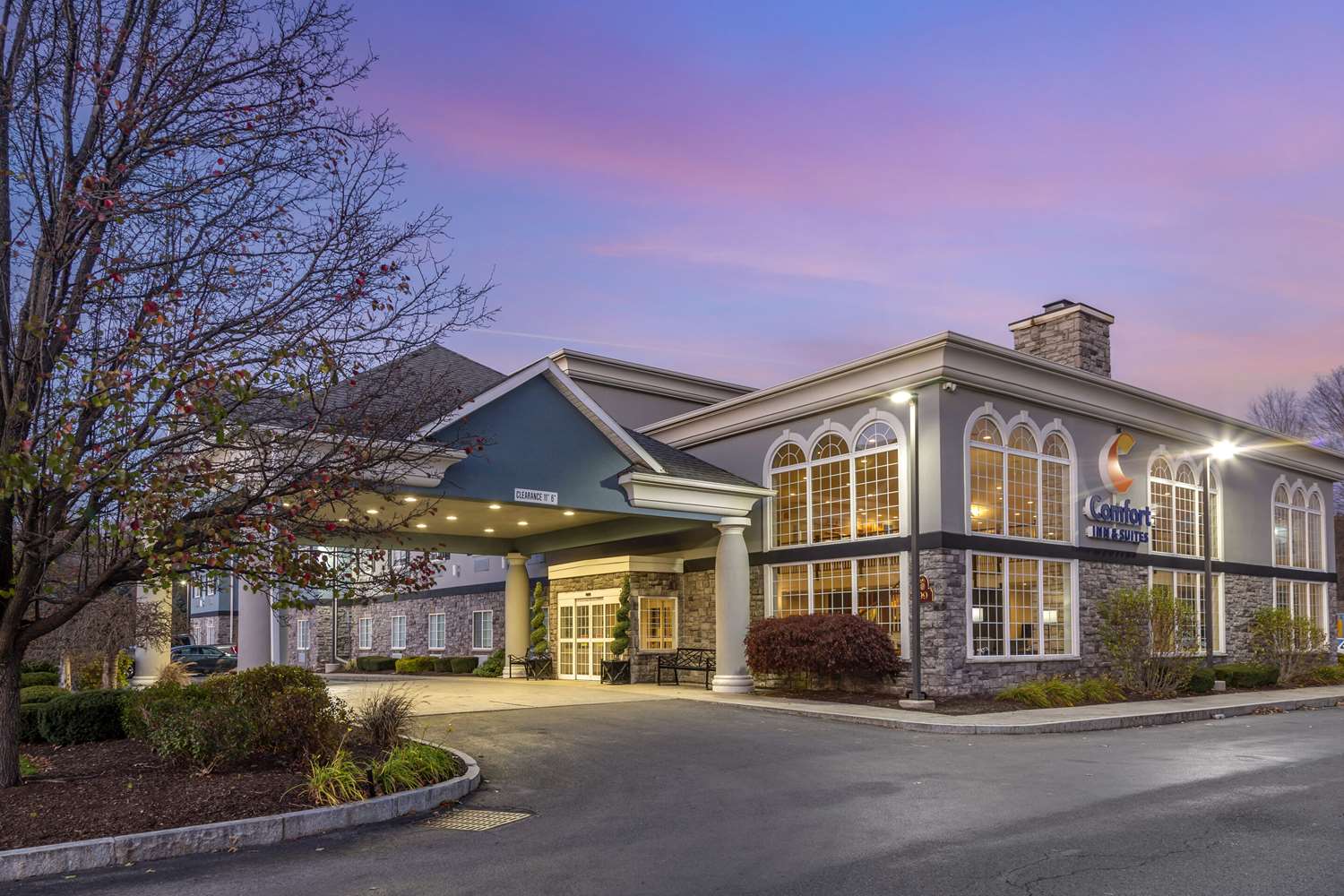 Comfort Inn & Suites East Greenbush - Albany 4/18