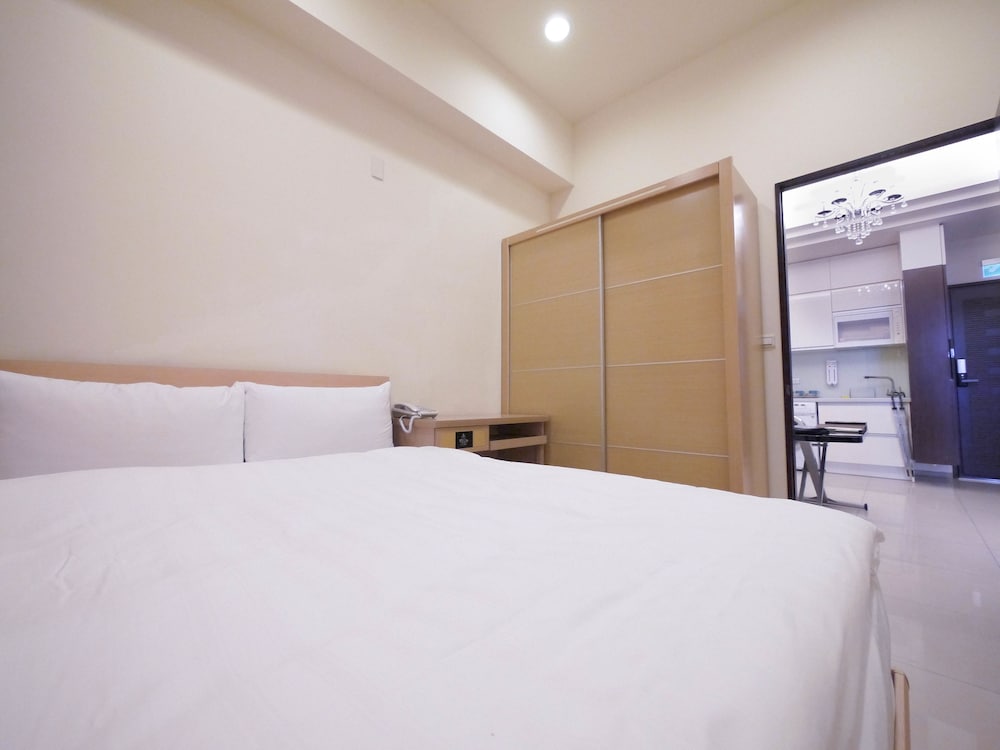 CH Service Apartment 15/48