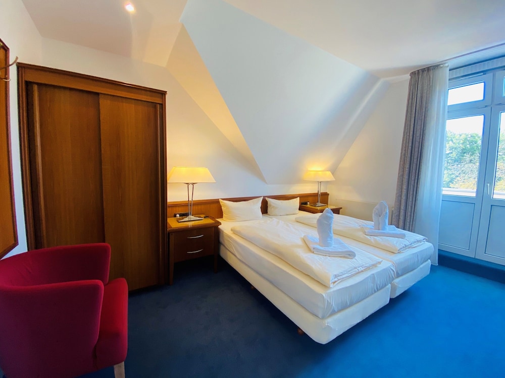غرفة قياسية بسرير كوين، Centro Hotel Kaiserhof Deluxe 6/10