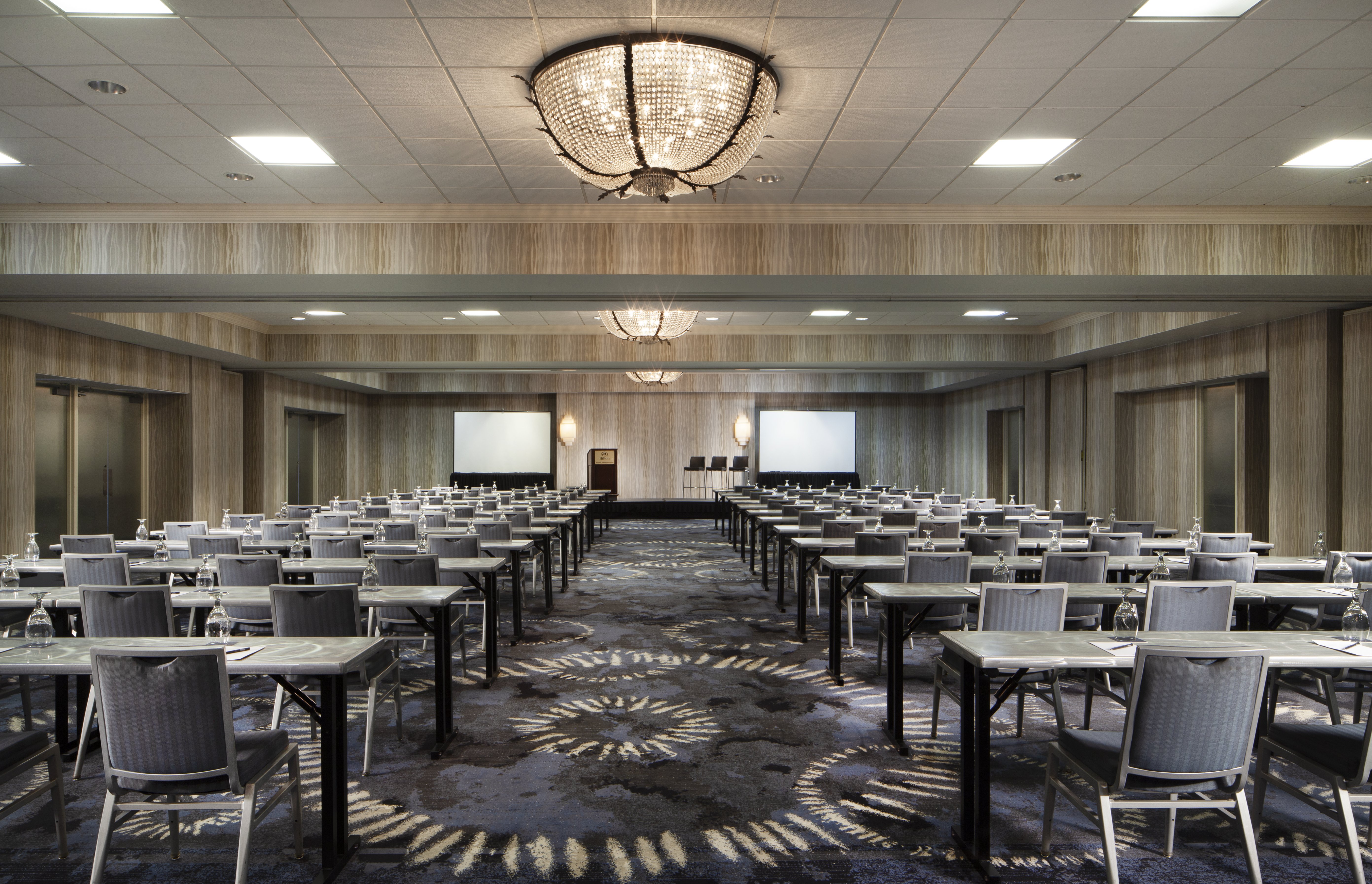 Compass Hotel Nassau Bay 50/65