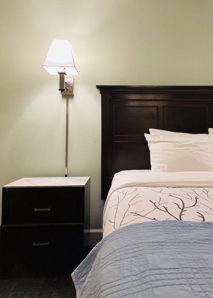 Salida Inn & Monarch Suites 37/78