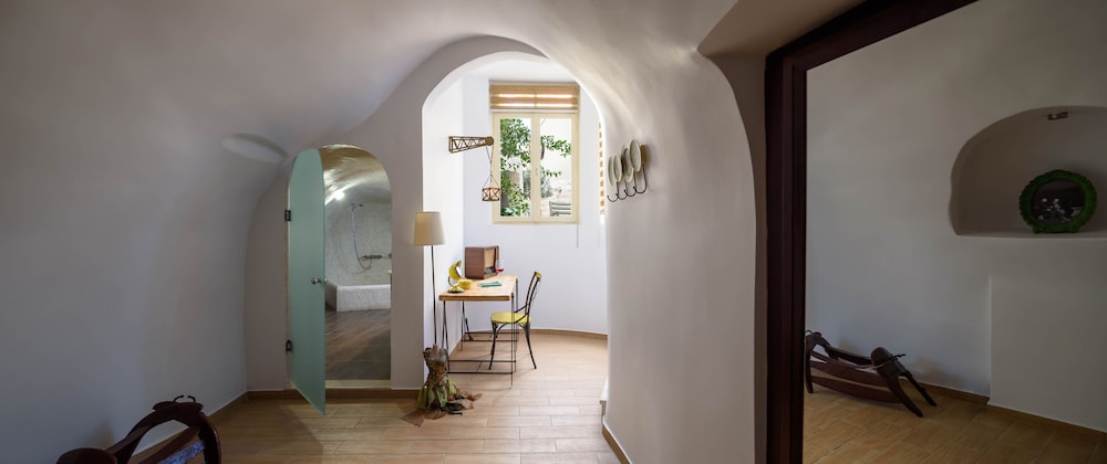 Suite Home Santorini 53/75
