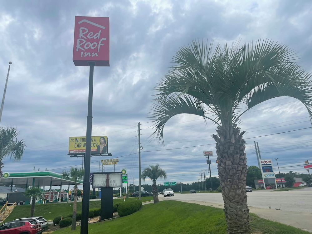Red Roof Inn Orangeburg 29/34