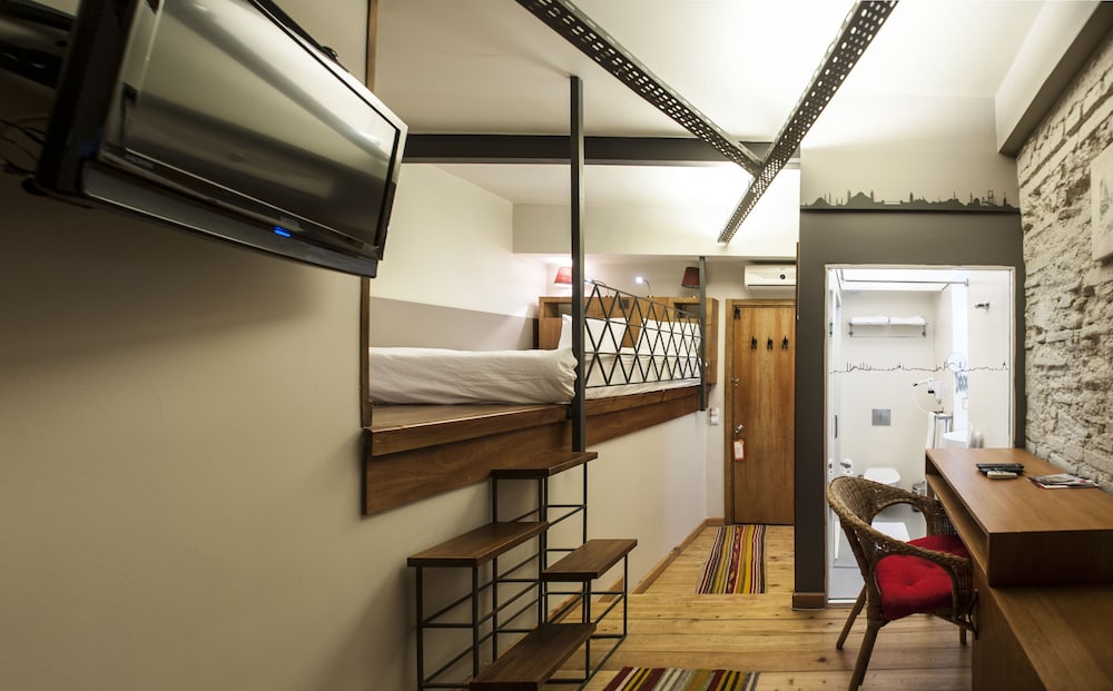 Peradays Hotel 29/48