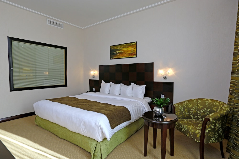 Ayass Hotel 29/74