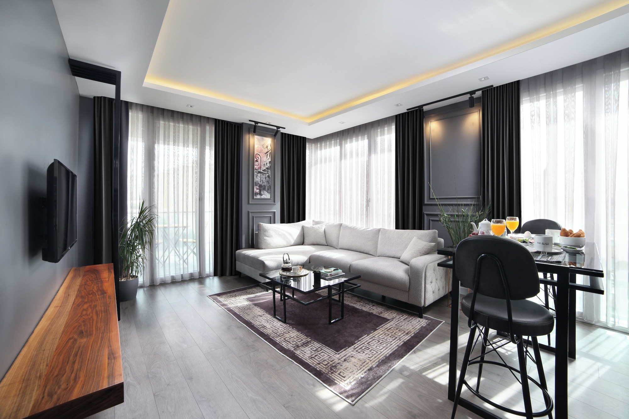 Deluxe, Suite, Murphy Bed, Queen Bed, Sofa