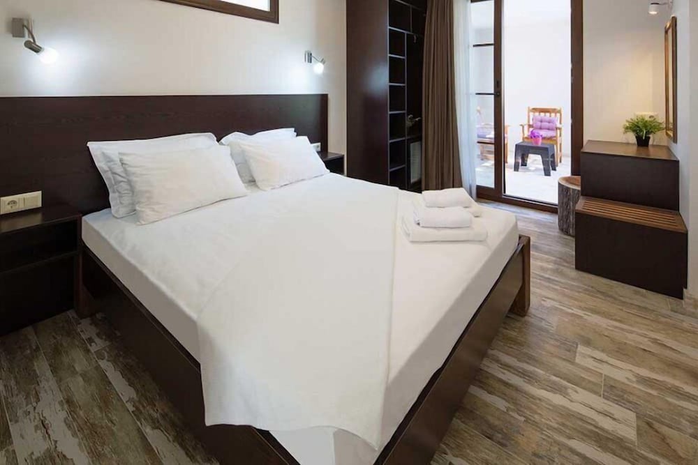 Cesmekes Butik Otel 18/50