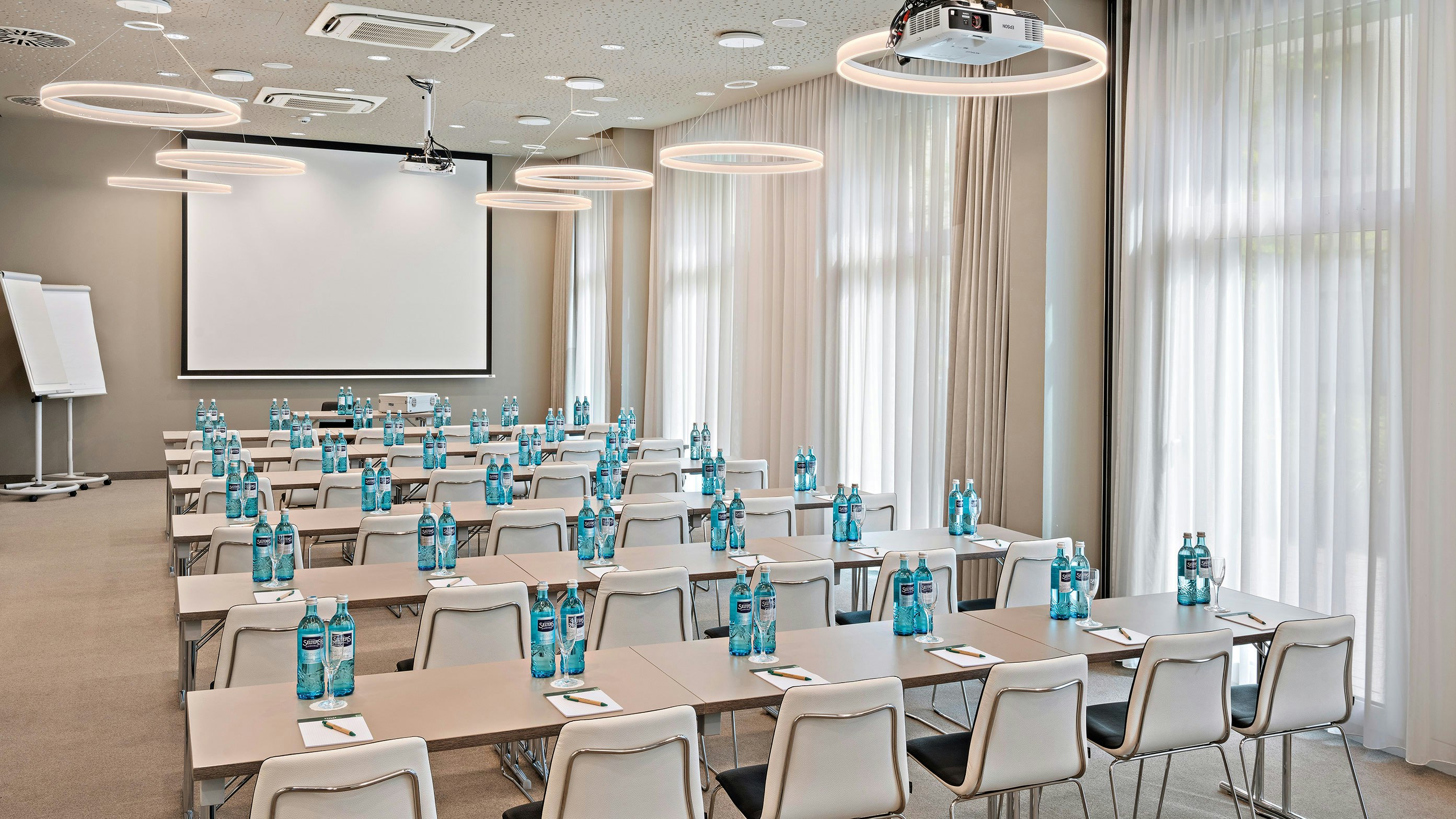 Hey Lou Hotel Monheim am Rhein 35/45