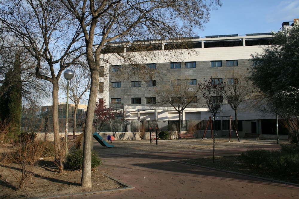 Hotel Tach Madrid Airport 54/59