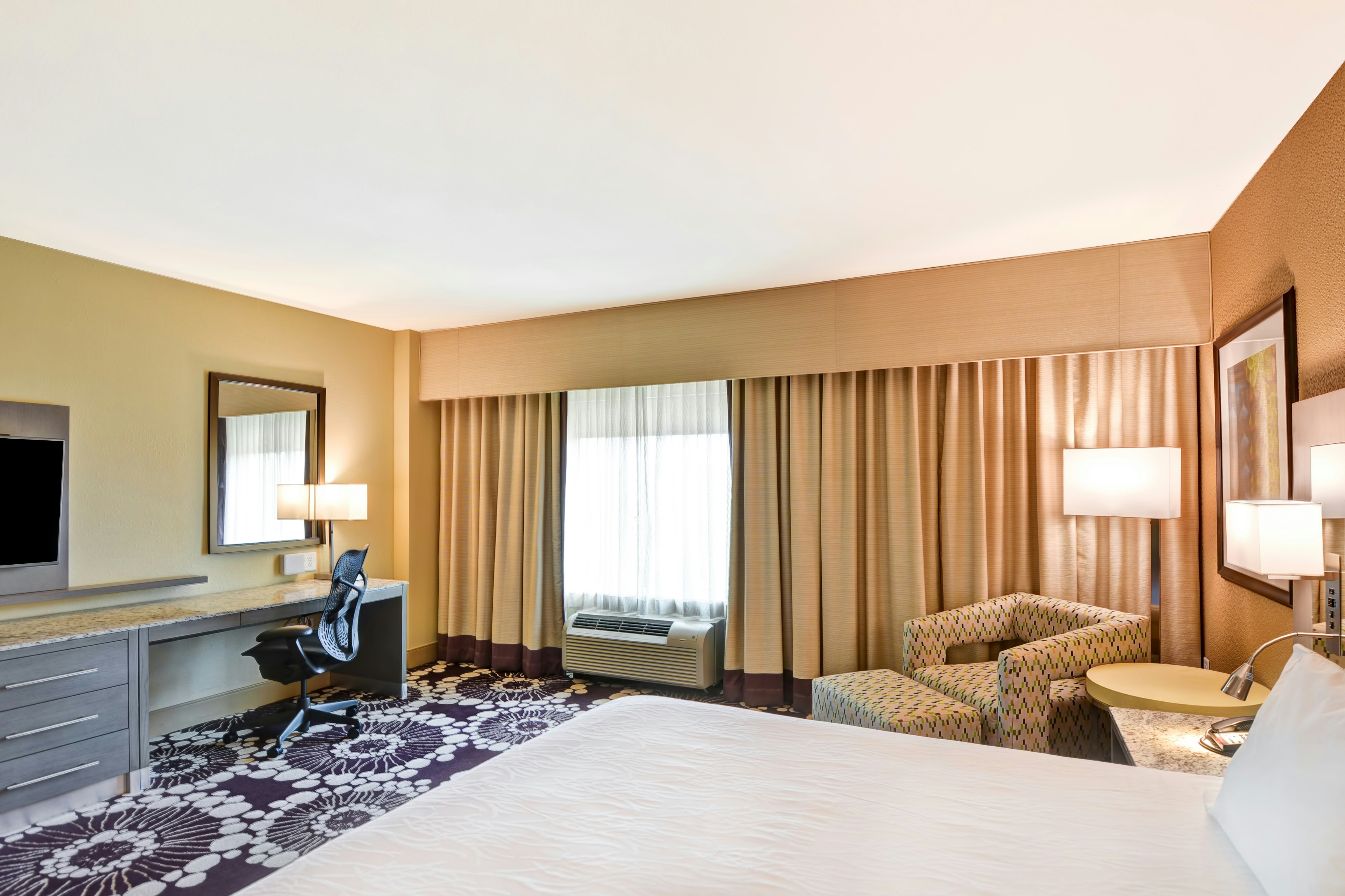 Hilton Garden Inn Raleigh Crabtree Valley 24/67