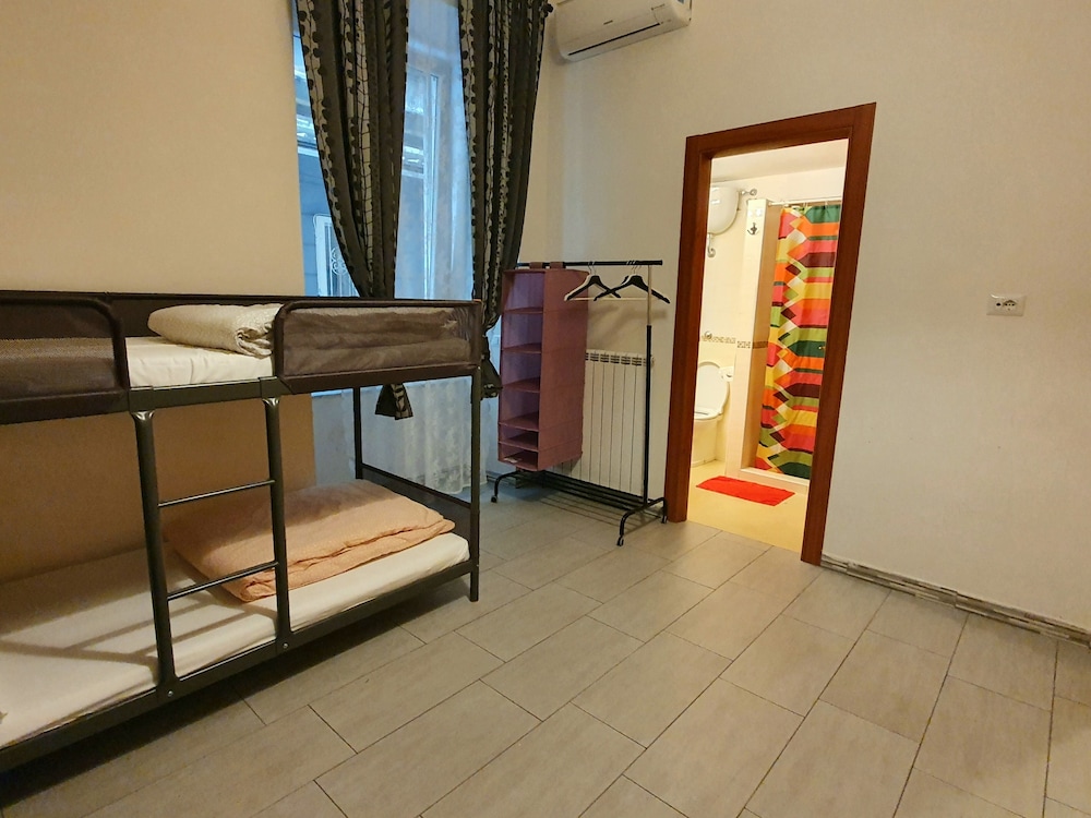 Mancini Hostel Naples 4/70