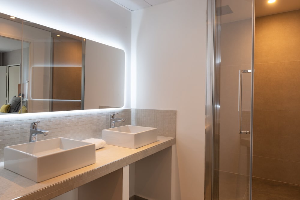 Crowne Plaza Paris Republique 26/76