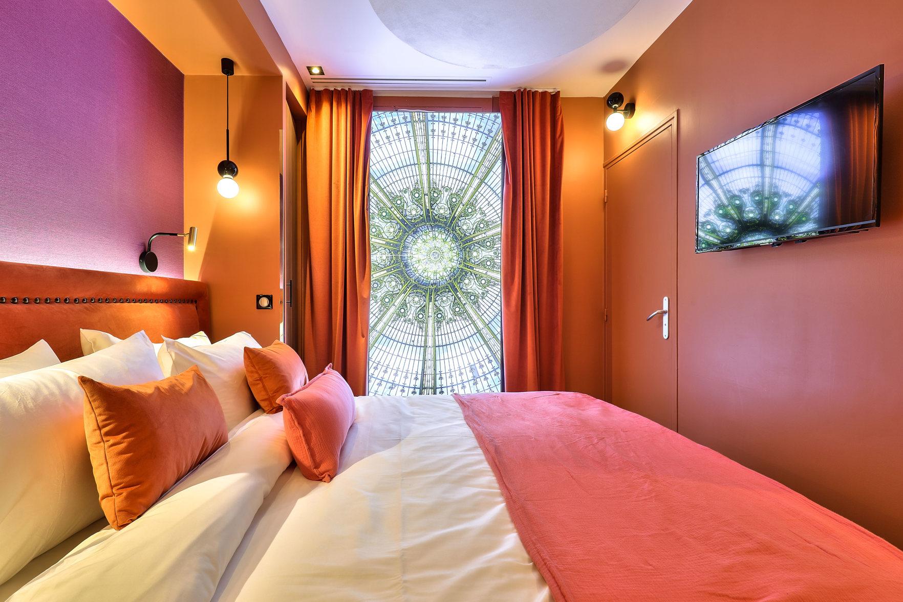Parisian, Suite