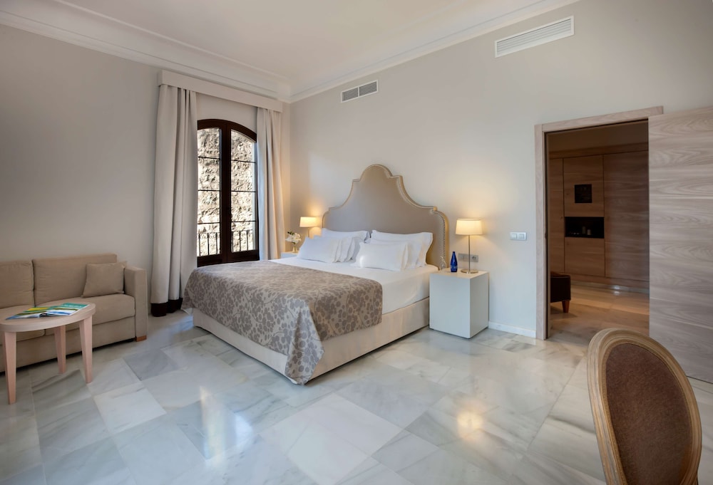 JUNIOR SUITE, WITH EXTRA BED