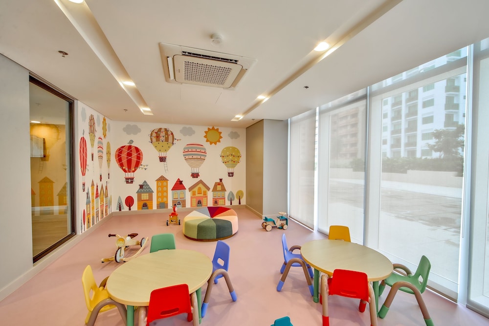 The Connor Serviced Residences Managed by HII 33/38