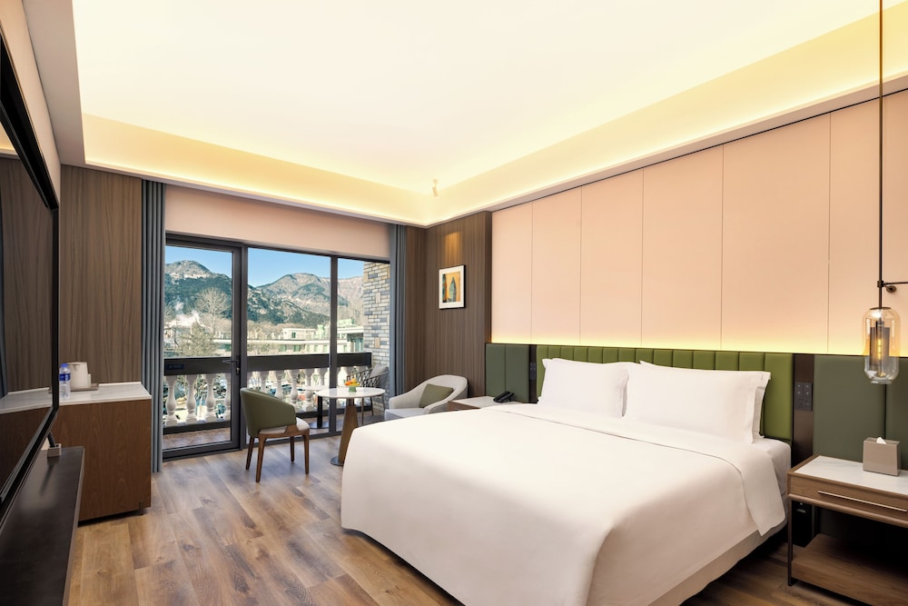 Fragrant Hill Empark Hotel 14/55