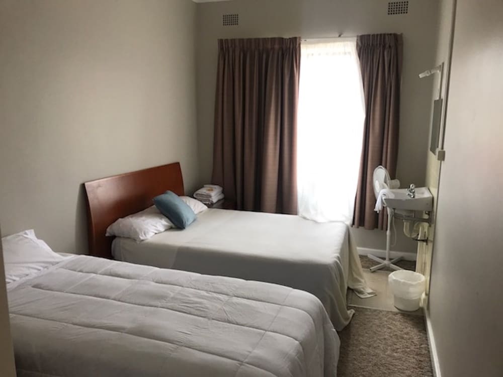 Lakes and Ocean Hotel Forster 14/40