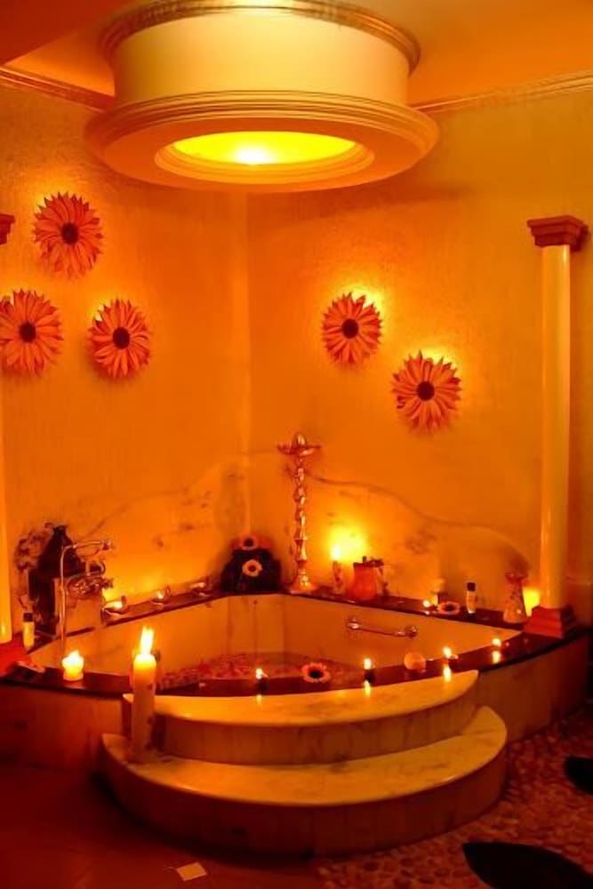 Hotel Madhuban 20/50