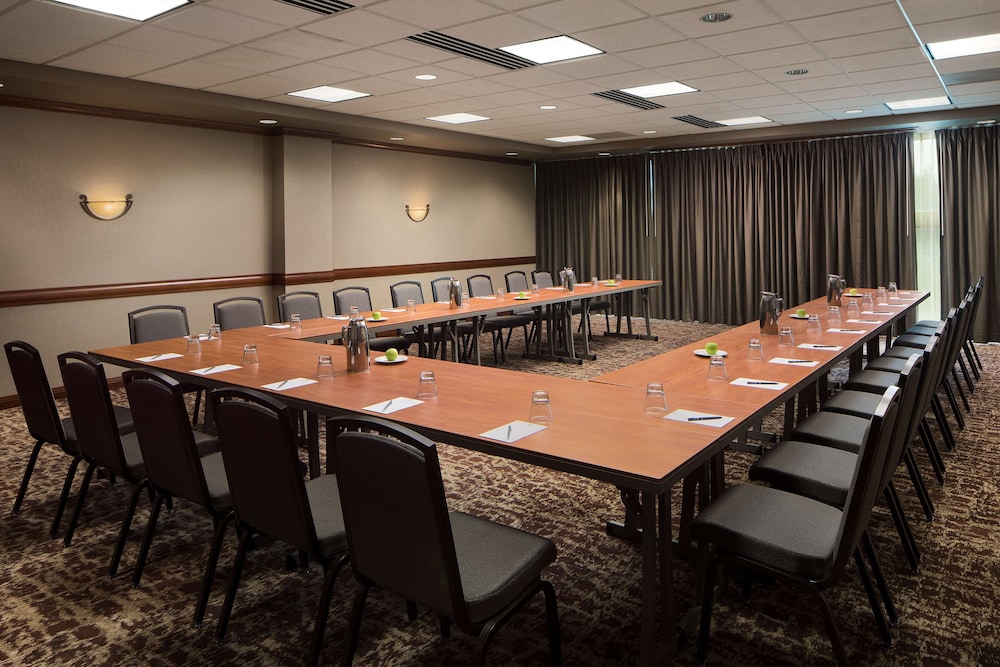 Embassy Suites by Hilton Dallas Frisco Hotel and Convention Center 62/63