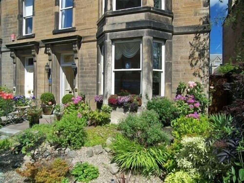 Highfield Guest House 42/50