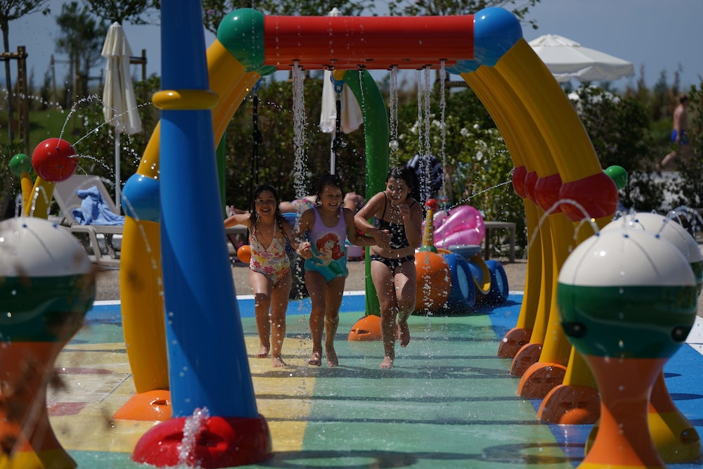 Wave Resort 67/70