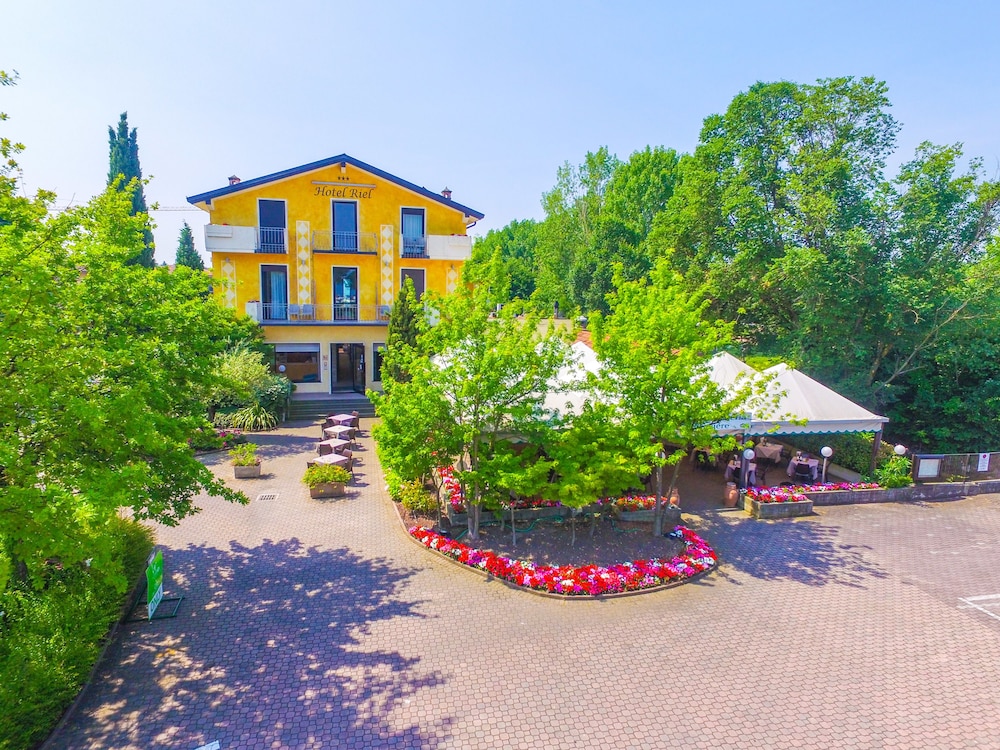 Hotel Riel 5/73