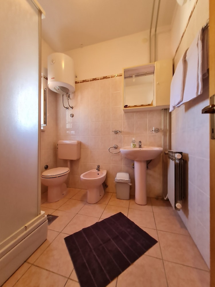 APARTMENTS ROOMS PORAT 46/47