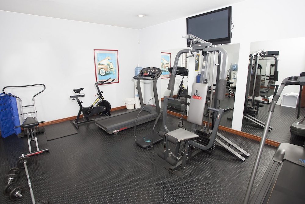 Cora 96 Street Suites and Apartments 23/50