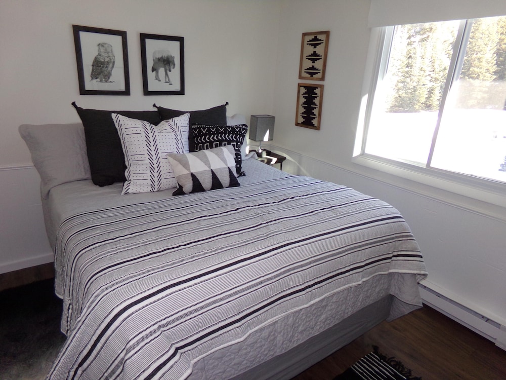 Blue River Condos 3 Bed 2 Bath 11/38