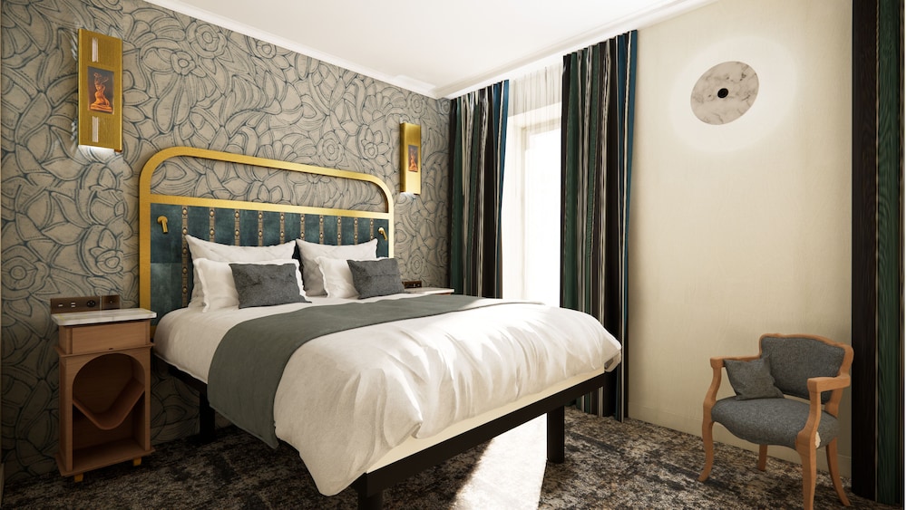 HOTEL BOHEM Sacre-Coeur 12/38