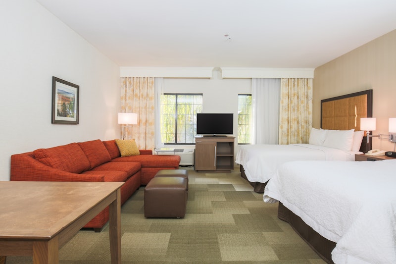 Hampton Inn & Suites Camarillo 9/39