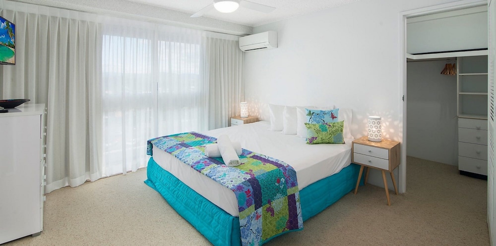 Solnamara Beachfront Apartments 23/75