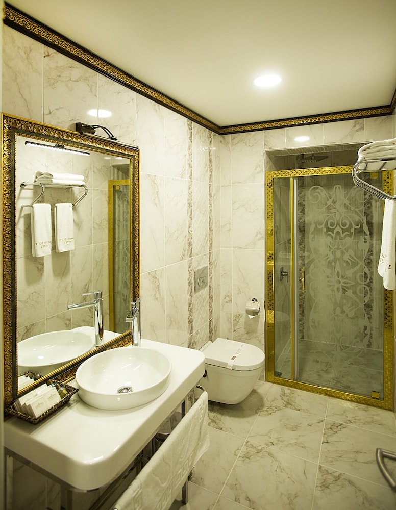 Empire Suite Hotel 32/32