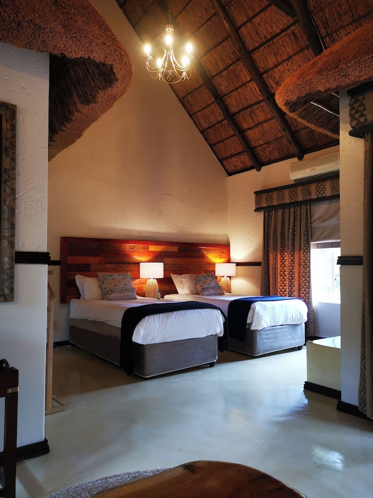Zebra Country Lodge 15/50