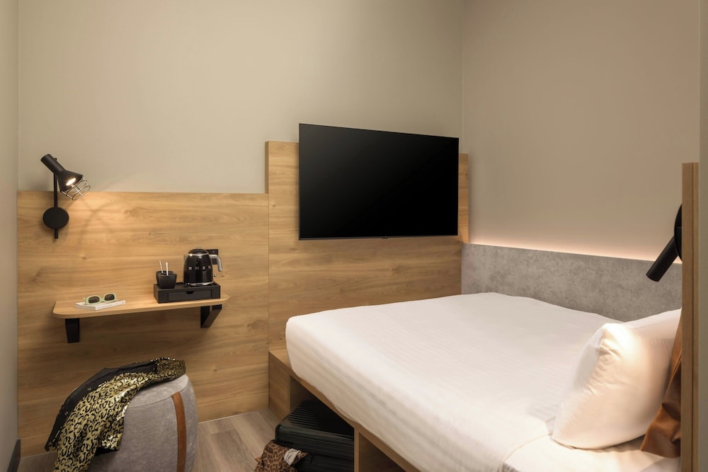 Moxy London Piccadilly Circus 34/47