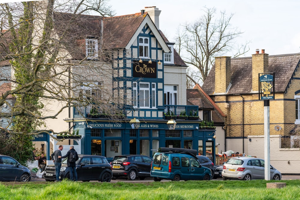 CROWN INN 28/33