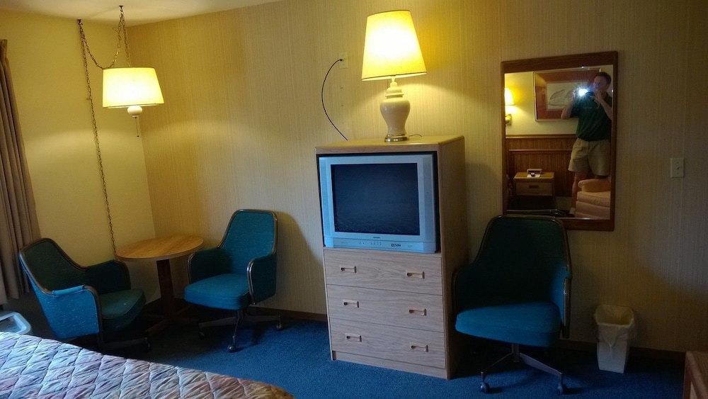 The Travelers Inn 18/21
